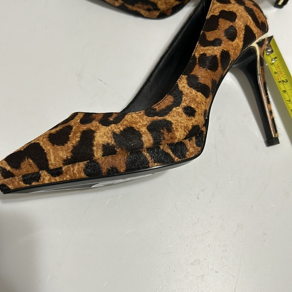 DKNY ANIMAL PRINT SHOE - Picture 6 of 8